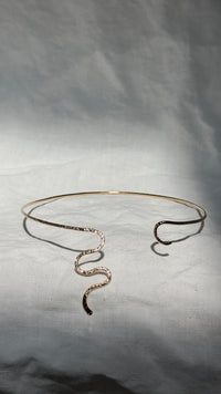 15/30 Serpent Choker