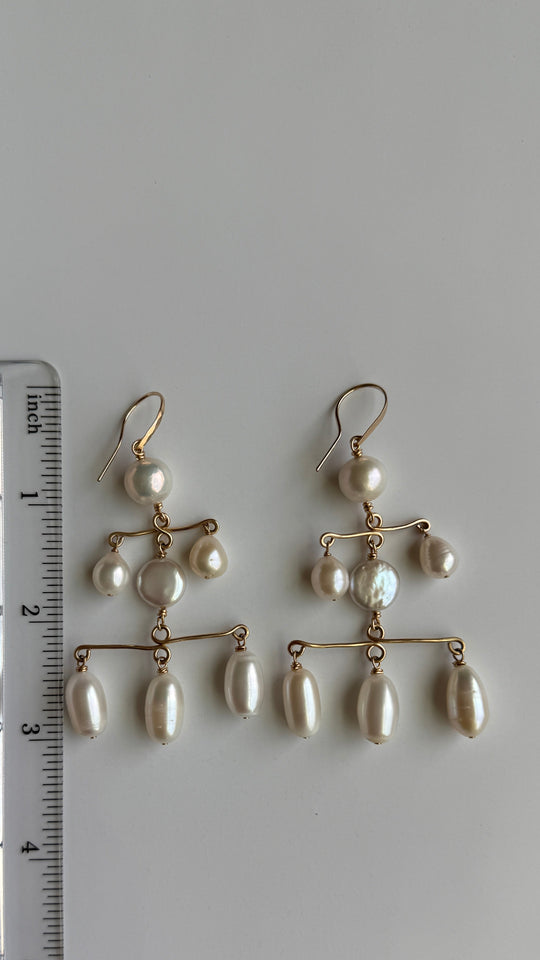 01/30 Chandelier Pearl Earrings