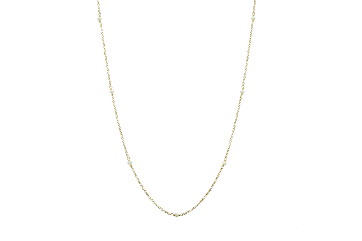 Pearl Necklace in 14k gold