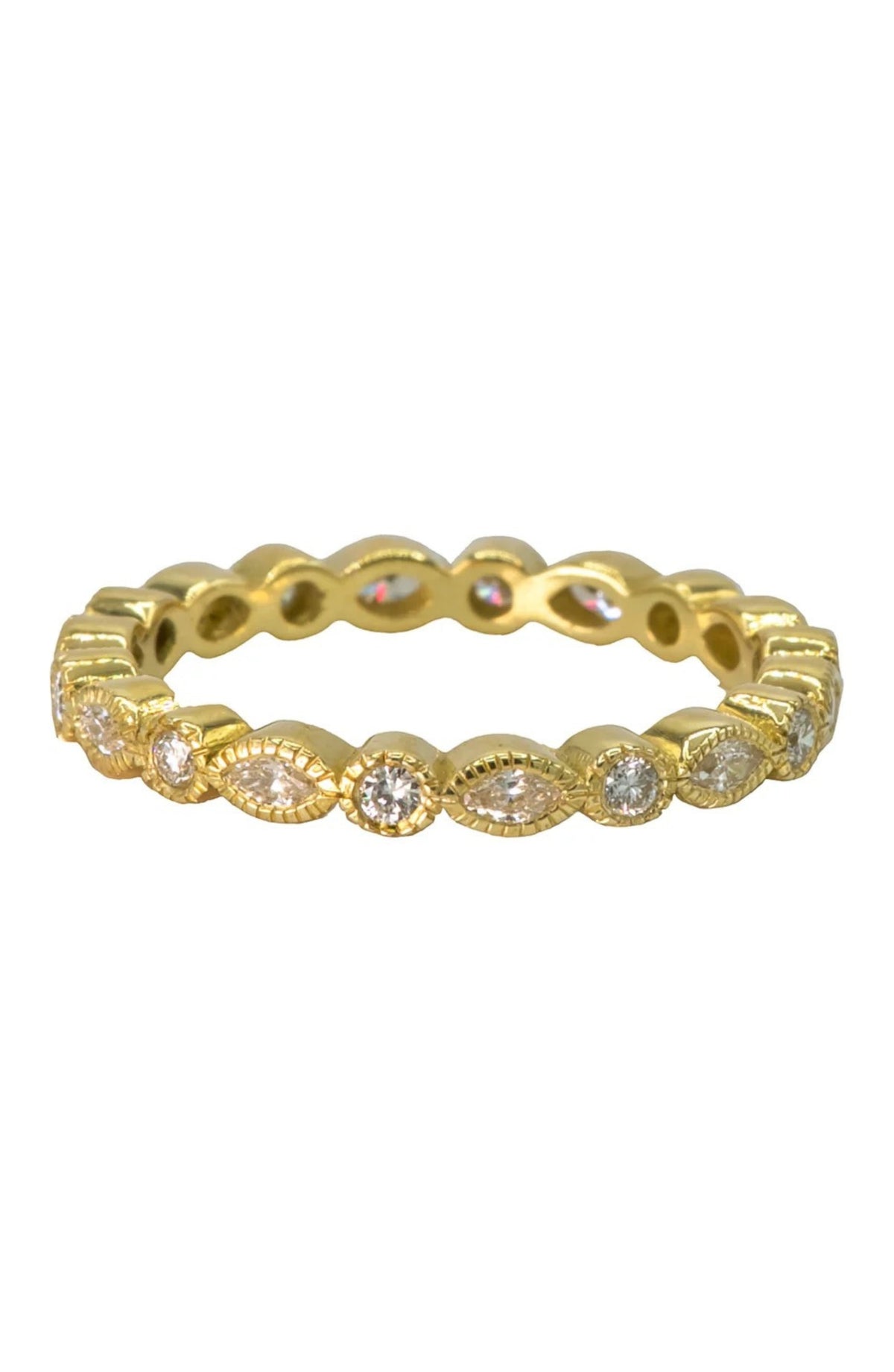 Serena Ring in 18k gold