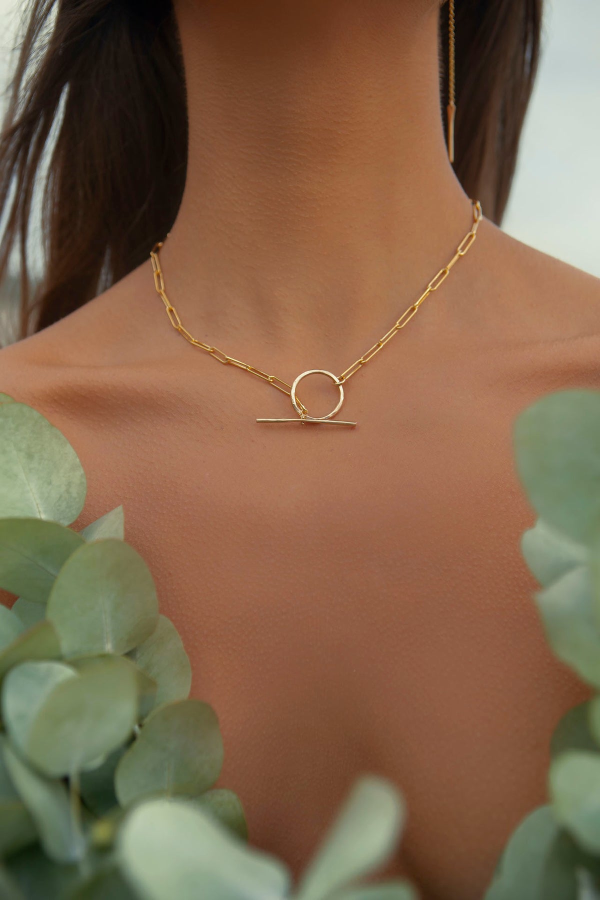 Veda Toggle Necklace in 14k gold filled, detail