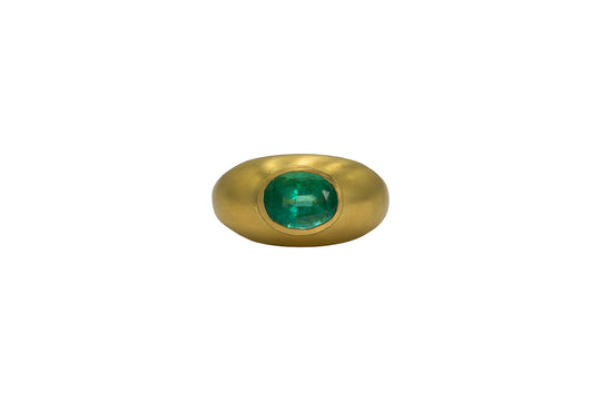 Oval Emerald Ring