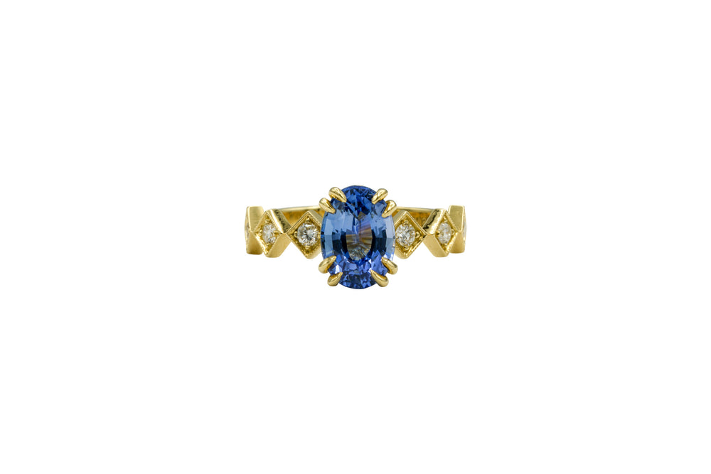 Ceylon Sapphire Ring in 18k gold