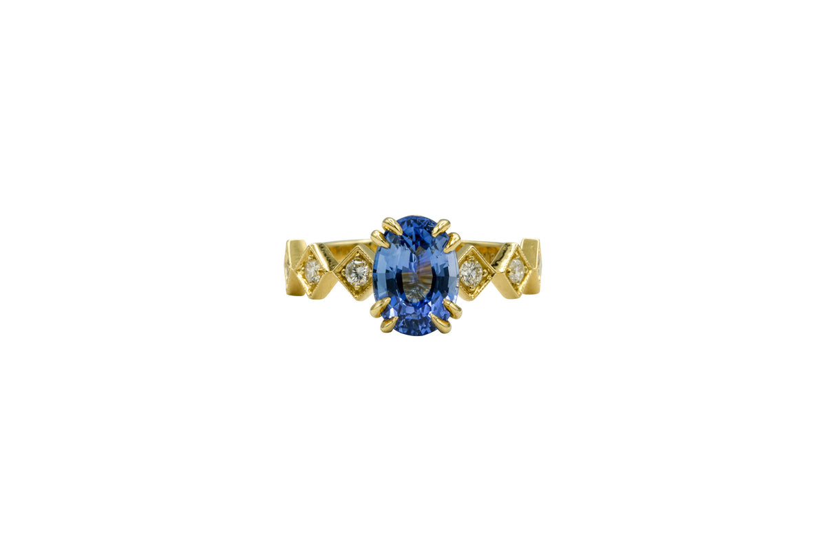 Ceylon Sapphire Ring in 18k gold