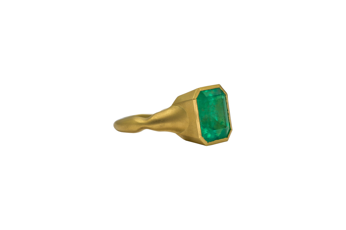 Emerald Rectangular Ring, other side